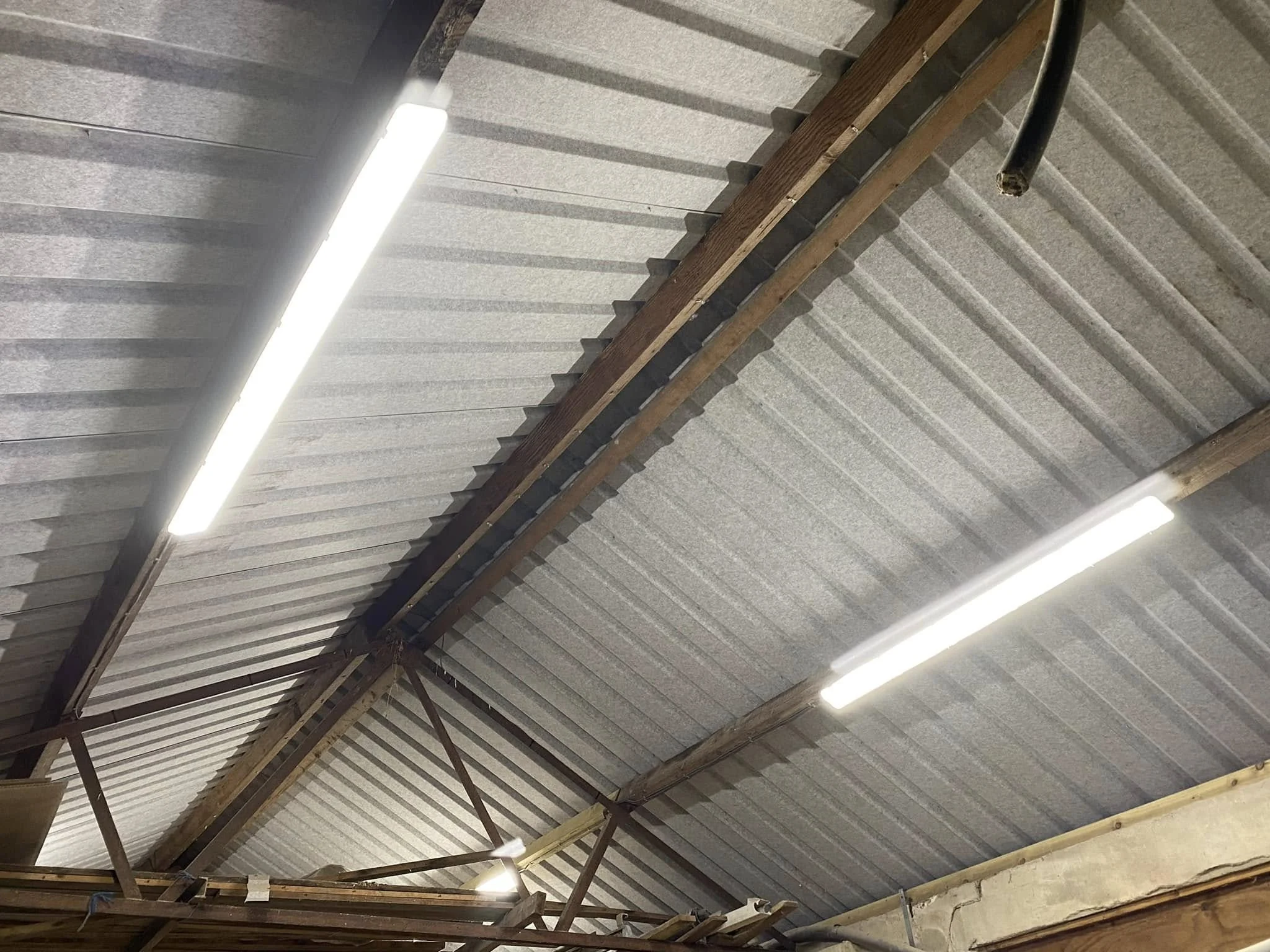 Industrial roof LED lighting