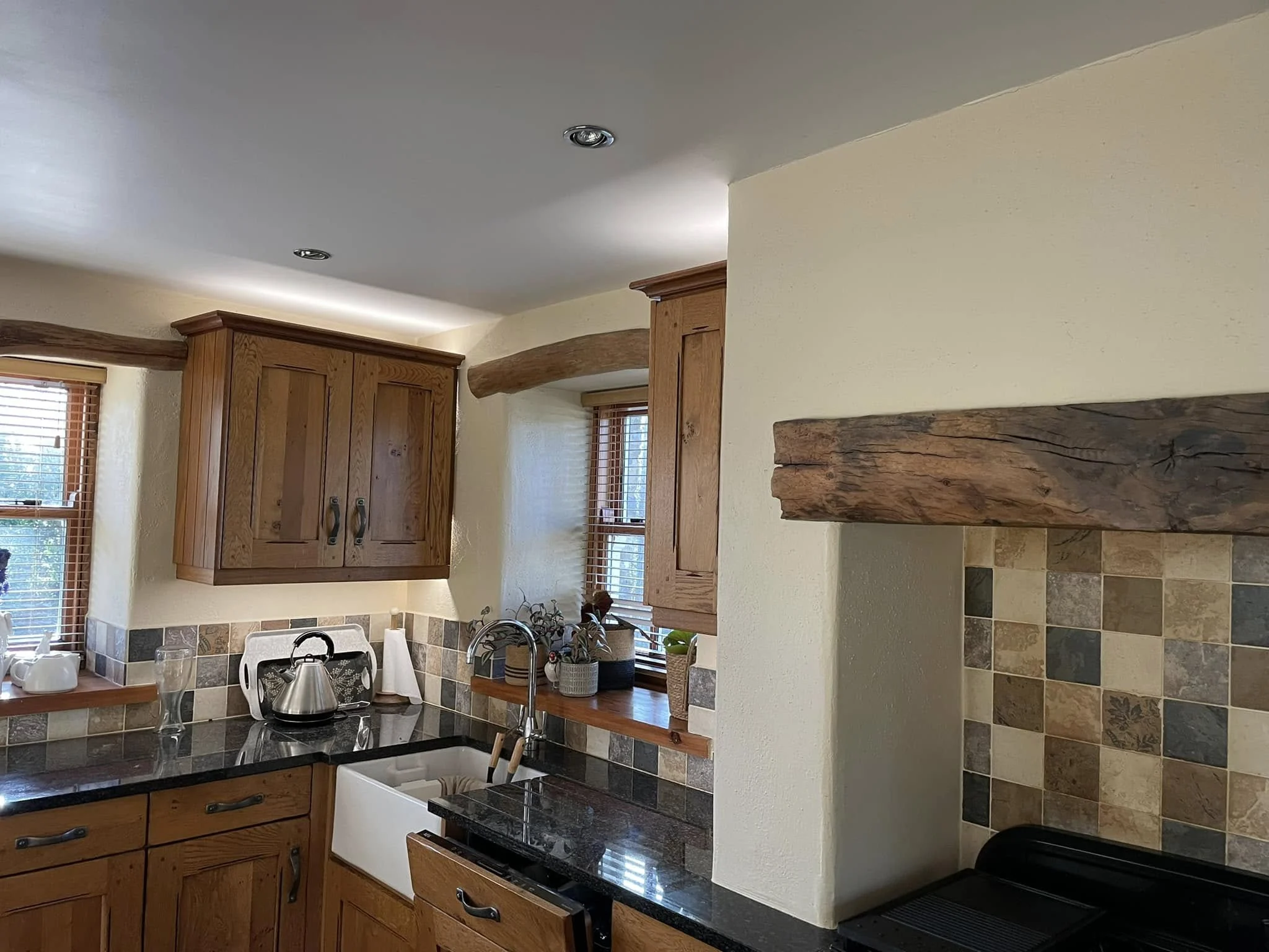 Kitchen lighting and electrical power work